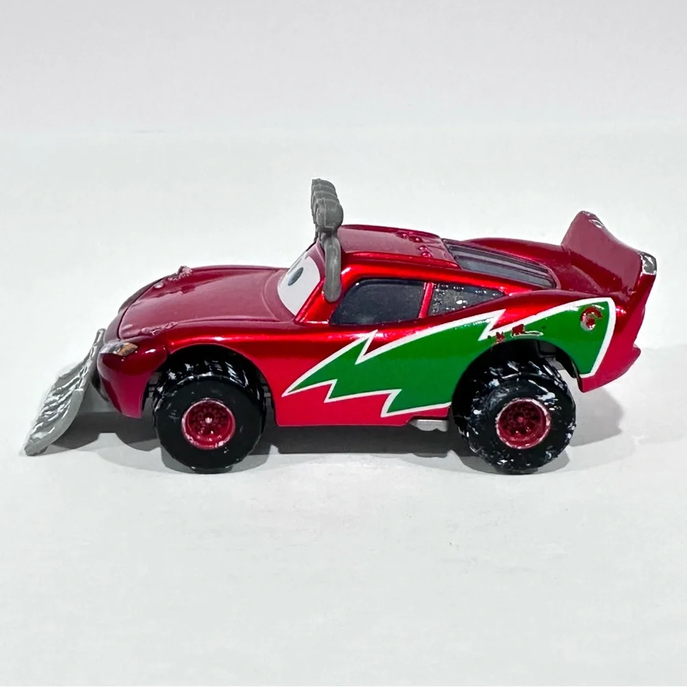 Disney Cars Winter Lightning McQueen w/ Snow Plow Die-cast Mattel